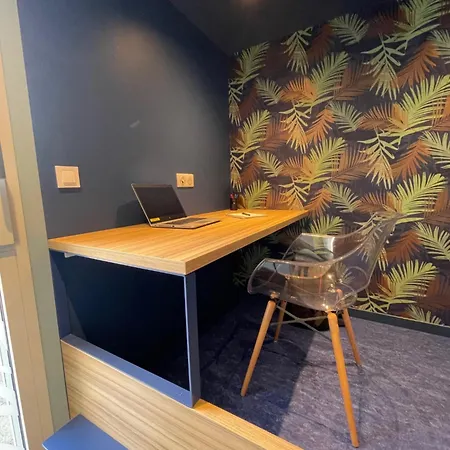 Les Eseos アパート