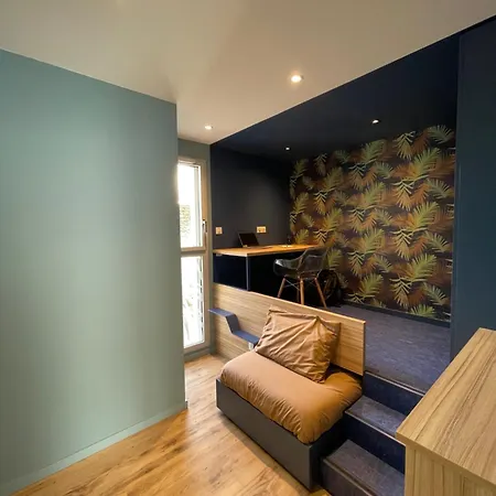 Les Eseos アパート